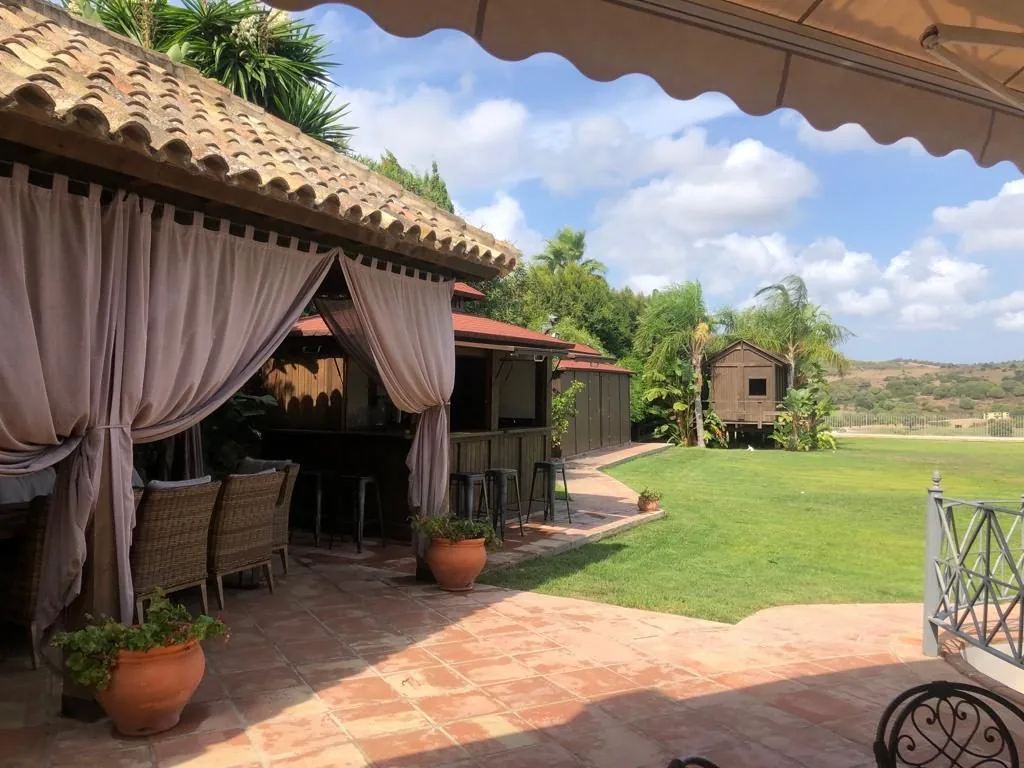 Exceptional Detached Villa in Sotogrande Alto – Golf & Lake Views | Private Spa | — Villa in Sotogrande, Cádiz