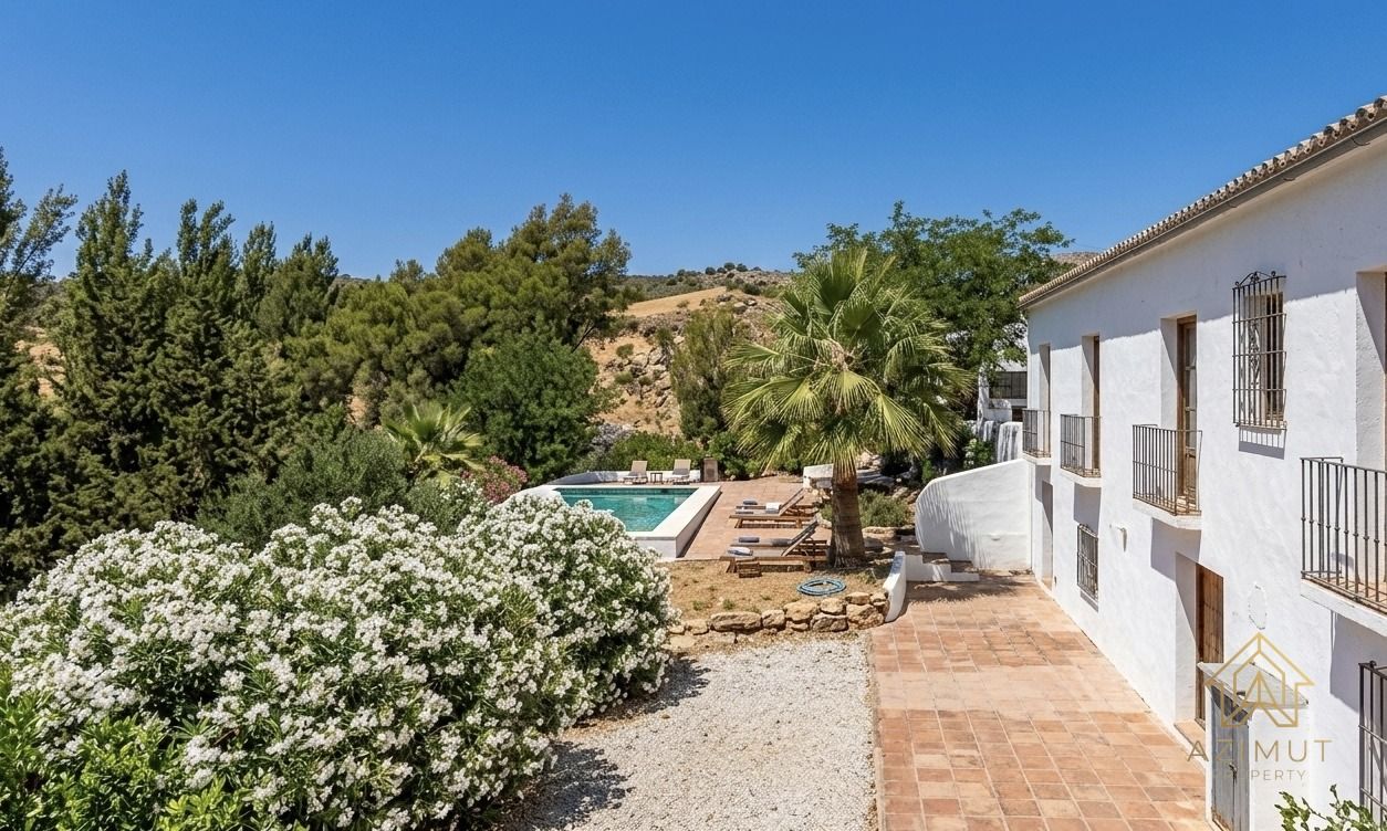 Equestrian Cortijo Estate for Sale Near Ronda — 161 Hectares in the Sierra de las Nieves — photo 6 of 7