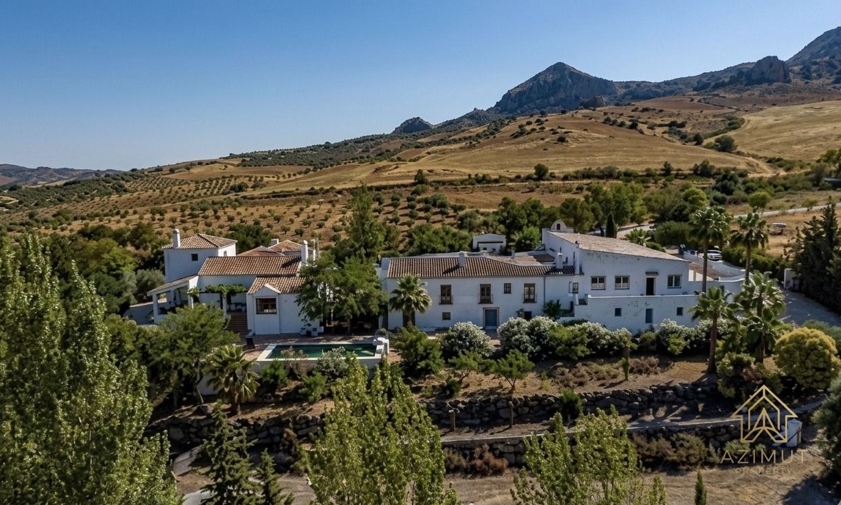 Equestrian Cortijo Estate for Sale Near Ronda — 161 Hectares in the Sierra de las Nieves